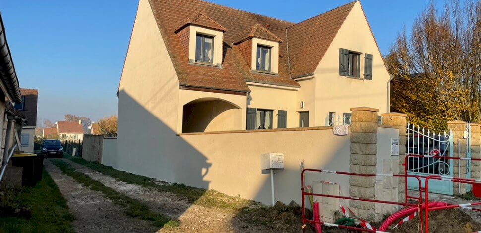 Ravalement de maison à Dammartin-en-Serve (78) - Avenir Rénovations