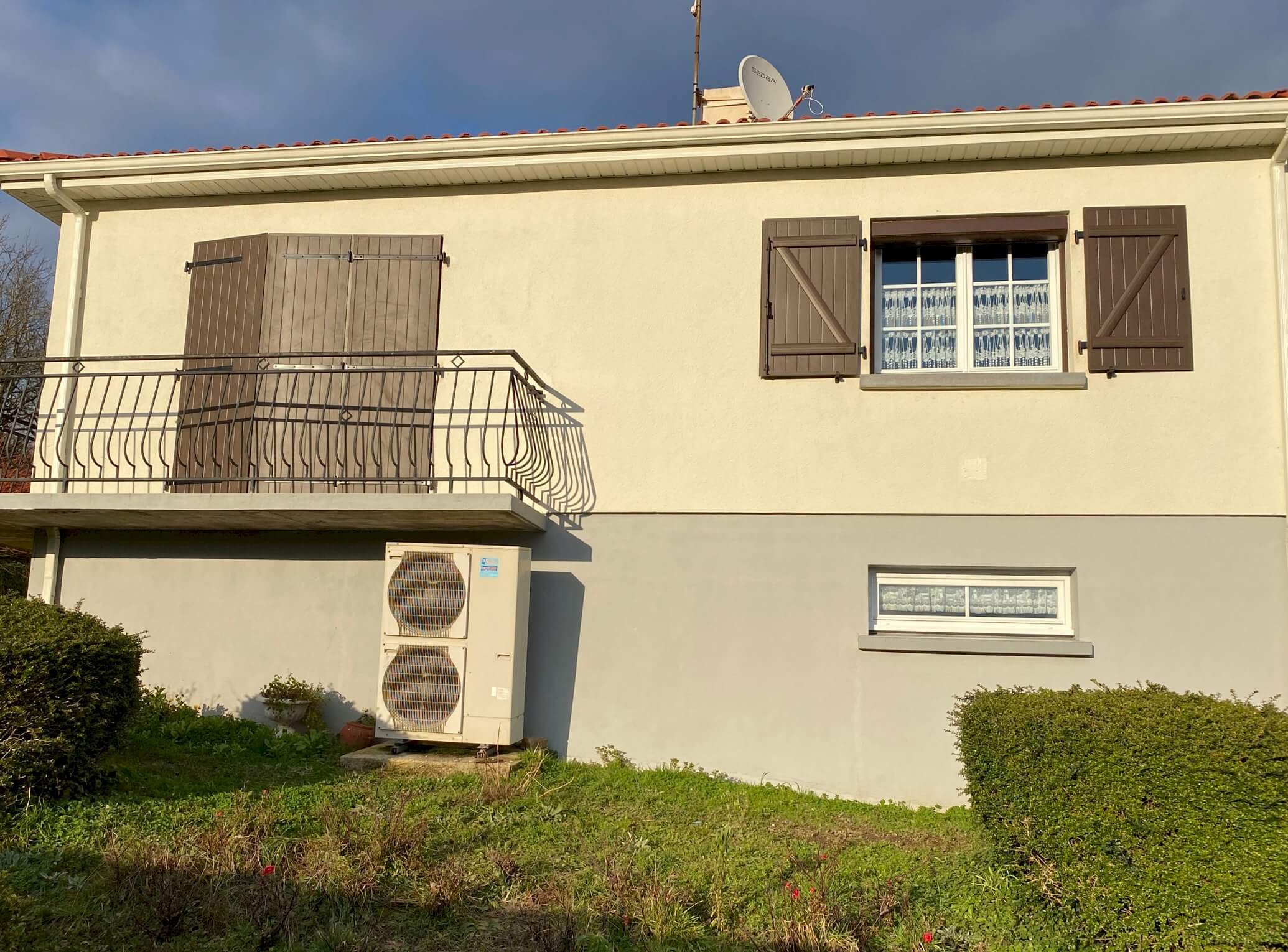 Rénovation d'une terrasse et volets à Montaigu-Vendée (85) - Avenir Rénovations