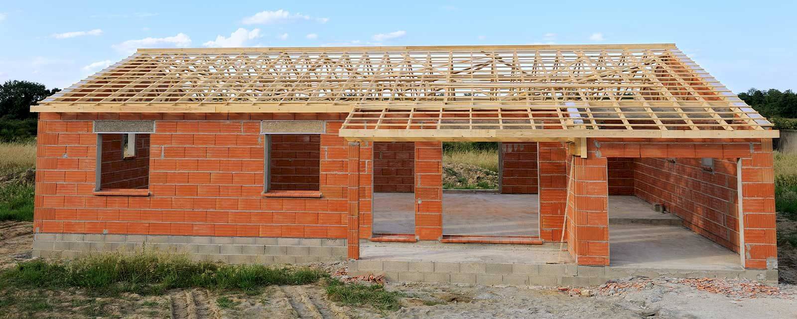 Charpente fermette : prix, avantages et installation en 2026