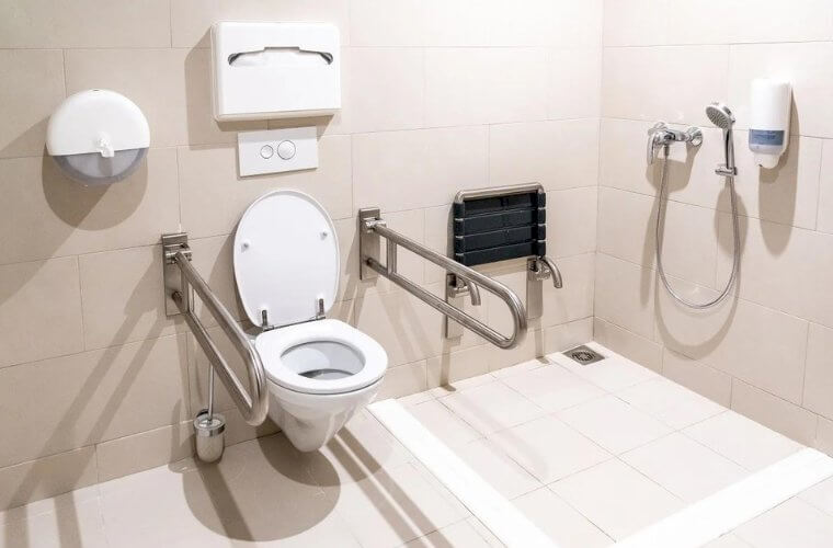 Comment rénover une salle de bains pour l’adapter aux besoins d’un senior ?
