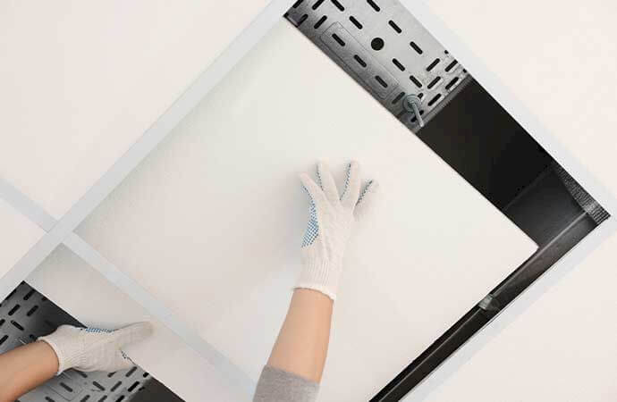 Étapes de pose d'un plafond suspendu