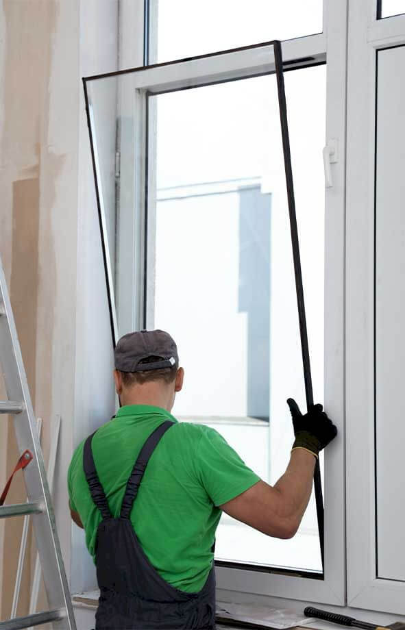 Pourquoi confier la pose d'une fenêtre en PVC double vitrage à un professionnel ?