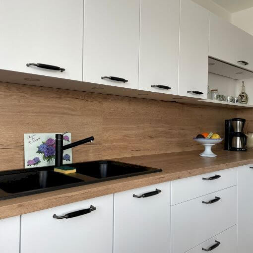 Rénovation complète d’une cuisine au style scandinave à Pontivy (56) - Avenir Rénovations