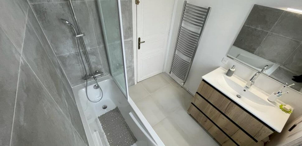 Rénovation complète d'une salle de bains à Senlis (60) - Avenir Rénovations