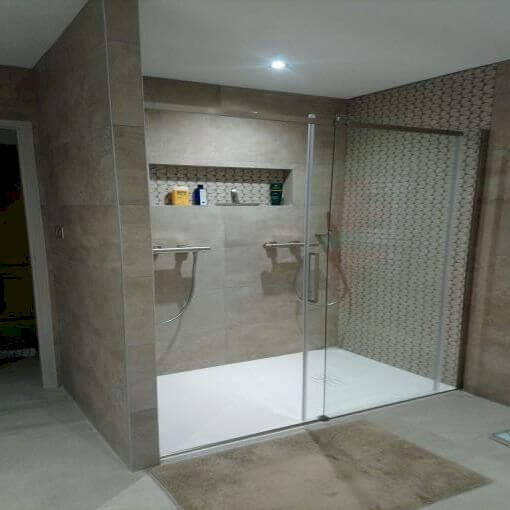 Rénovation d'une salle de bains à Toulon (83) - Avenir Rénovations