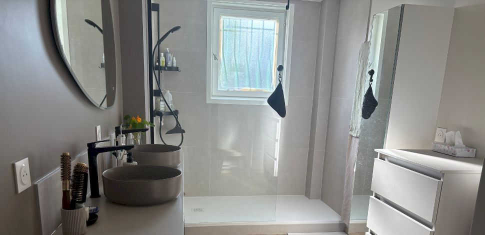 Rénovation d'une salle de bain de 10m2 à Andrézieux-Bouthéon (42) - Avenir Rénovations