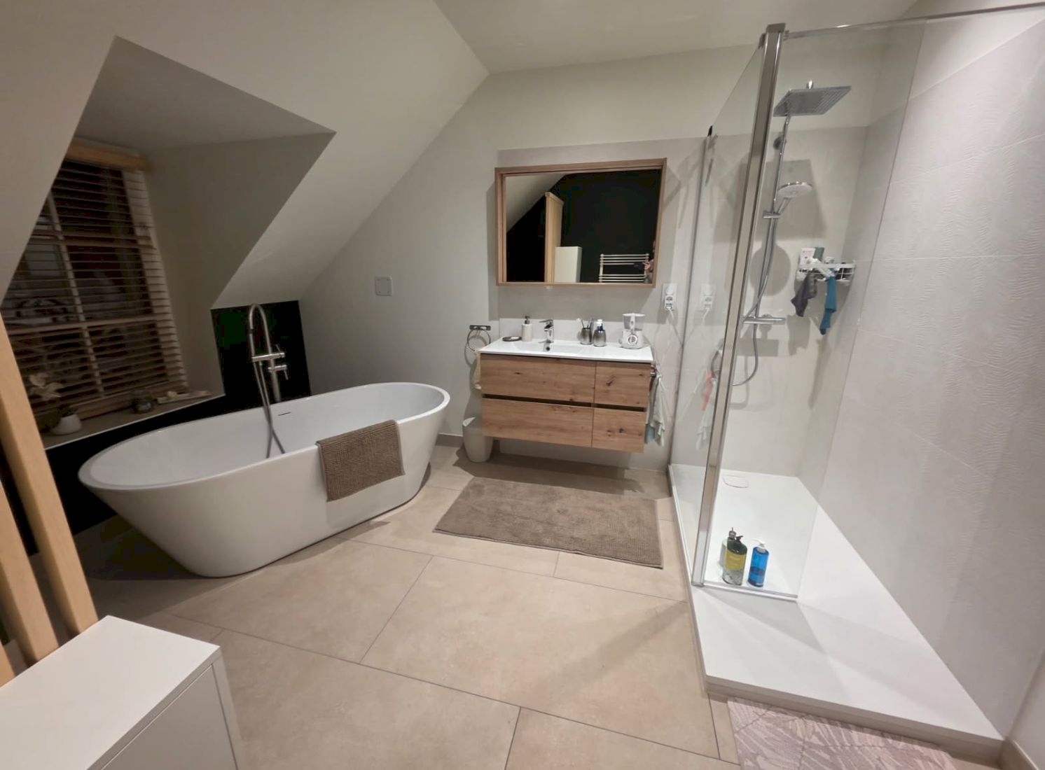 Rénovation d'une salle de bains de 11,40 m² à Saint-Claude-de-Diray (41) - Avenir Rénovations