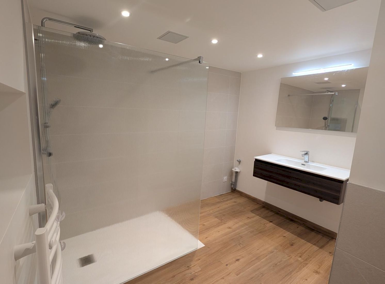 Transformation d’une cave en salle de bains de 13m2 à Mésigny (73) - Avenir Rénovations