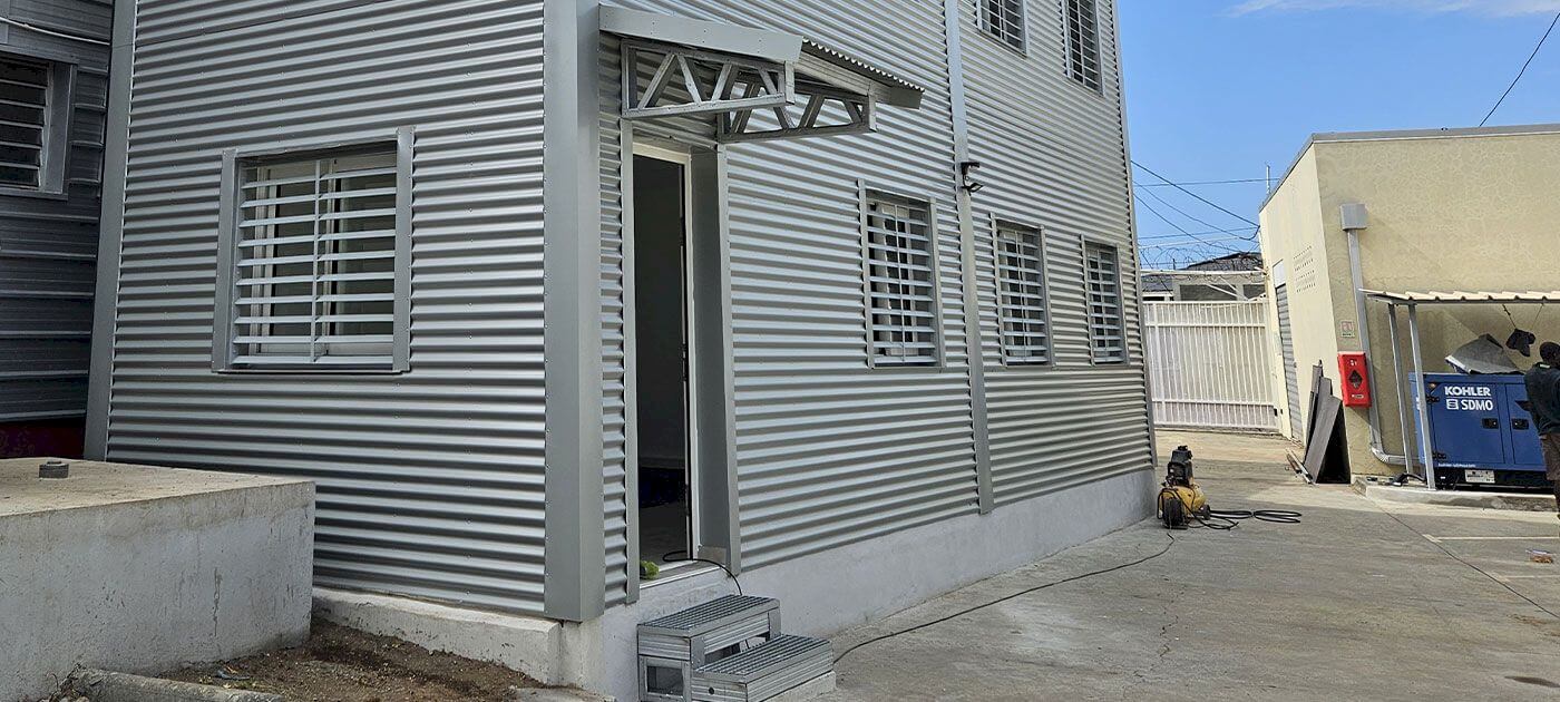 Construction de bureaux en structure métallique à Mamoudzou