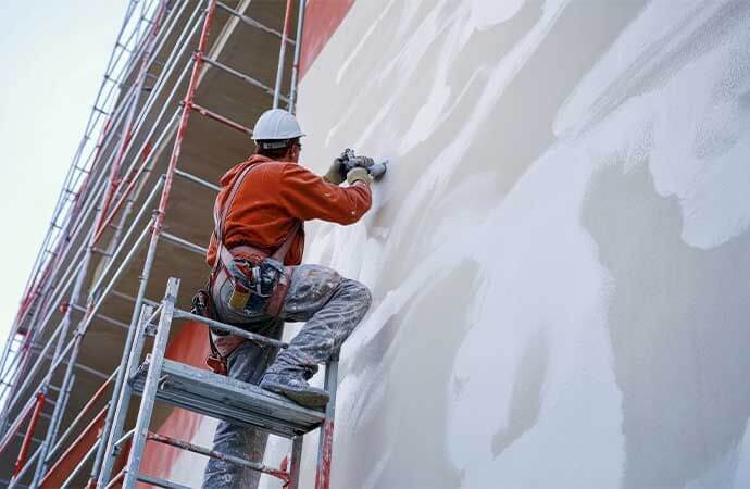 Comment se déroulent des travaux de ravalement de façade à Dinan ?